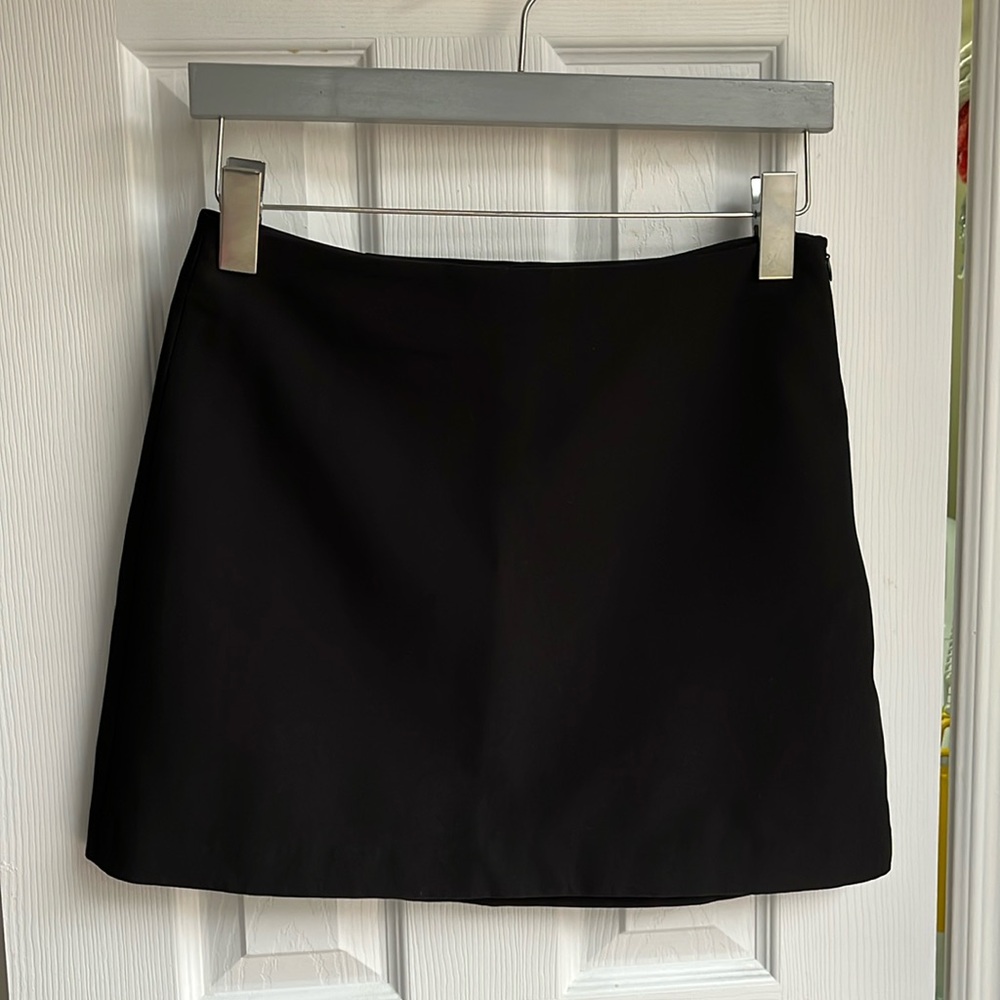 Black skirt dynamite